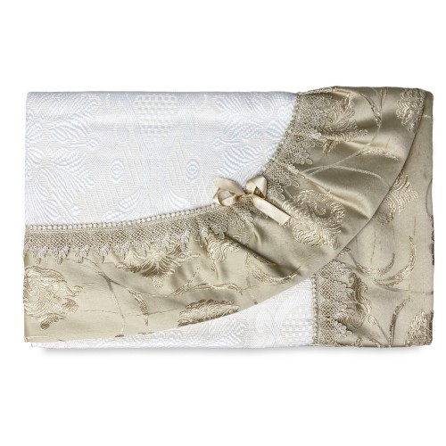 TAGESDECKE MIT GOLDENEM SATIN Doppelbett IDEE HOCHZEIT