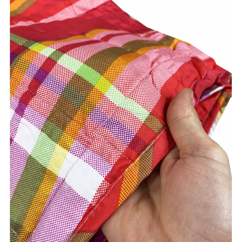 GESTEPPTE TAGESDECKE FRÜHLING SCHOTTISCH ROT und FUCHSIA