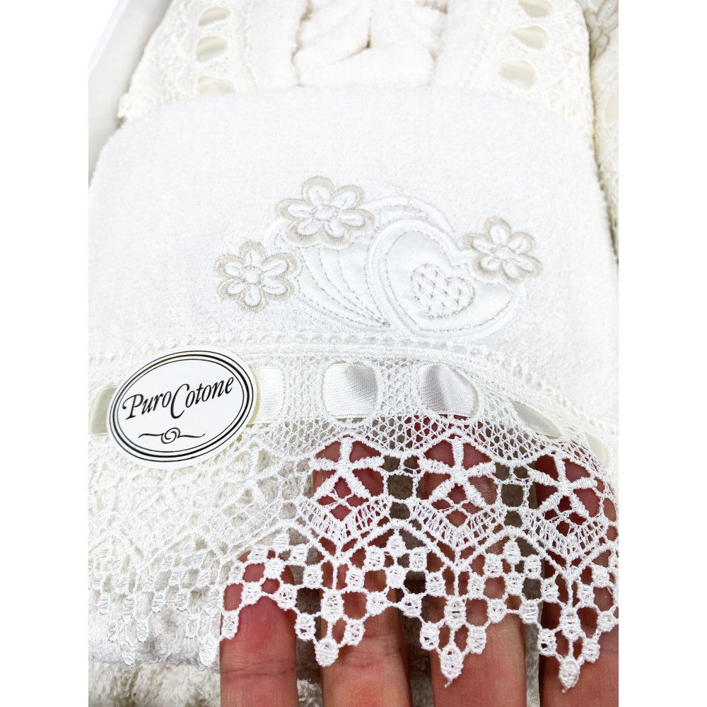 CAORI BADESET FROTTEE-BADEMÄNTEL BESTICKT MIT MAKRAMEE-SPITZE 8-teilig IDEA SPOSA