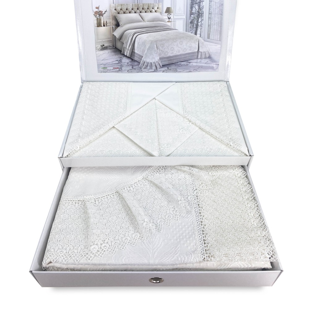 bedspread and sheet with macramé lace ideal as a bridal gift idea