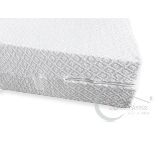 Coprimaterasso con angoli in spugna elasticizzata a lavorazione jacquard