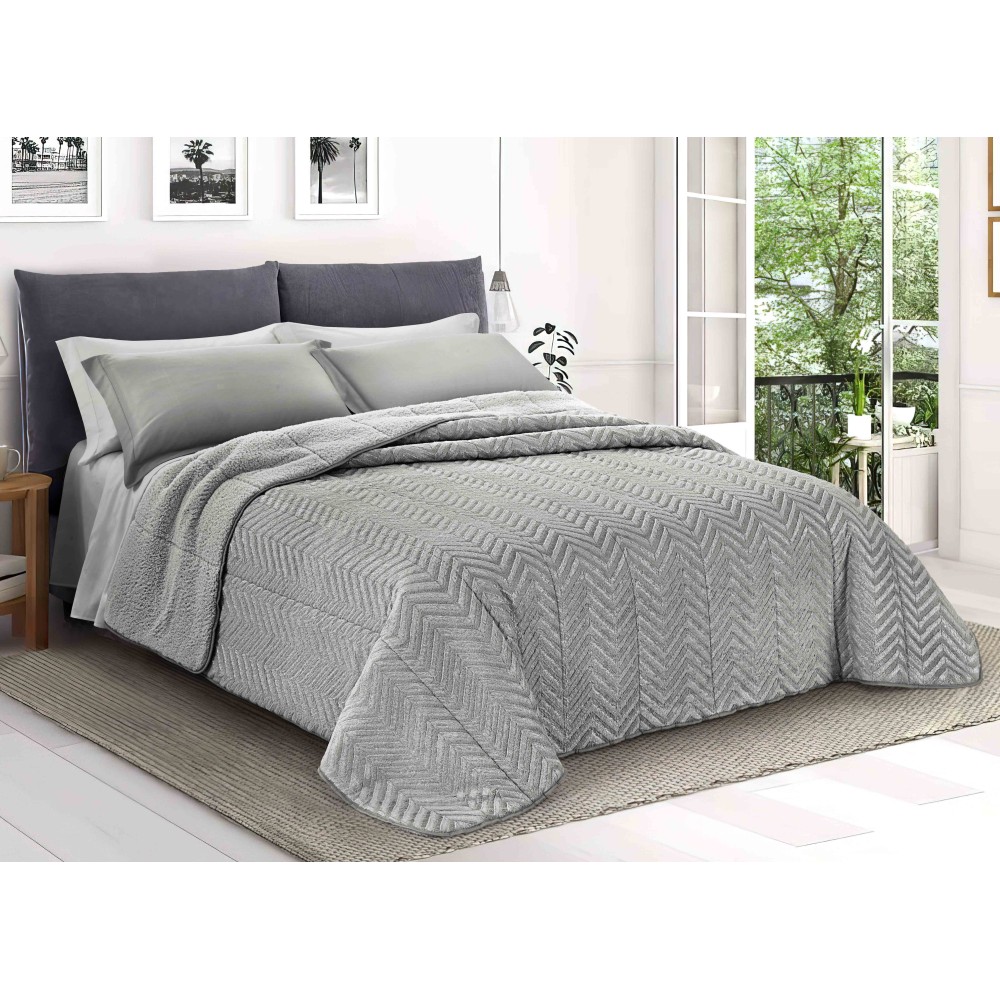 Soft quilt in faux fur