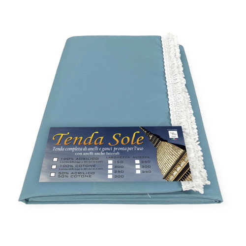 Un toldo azul sólido