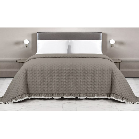 Quilted BEDSPREAD with Ruffles in Taupe/Cream Taupe/Cream