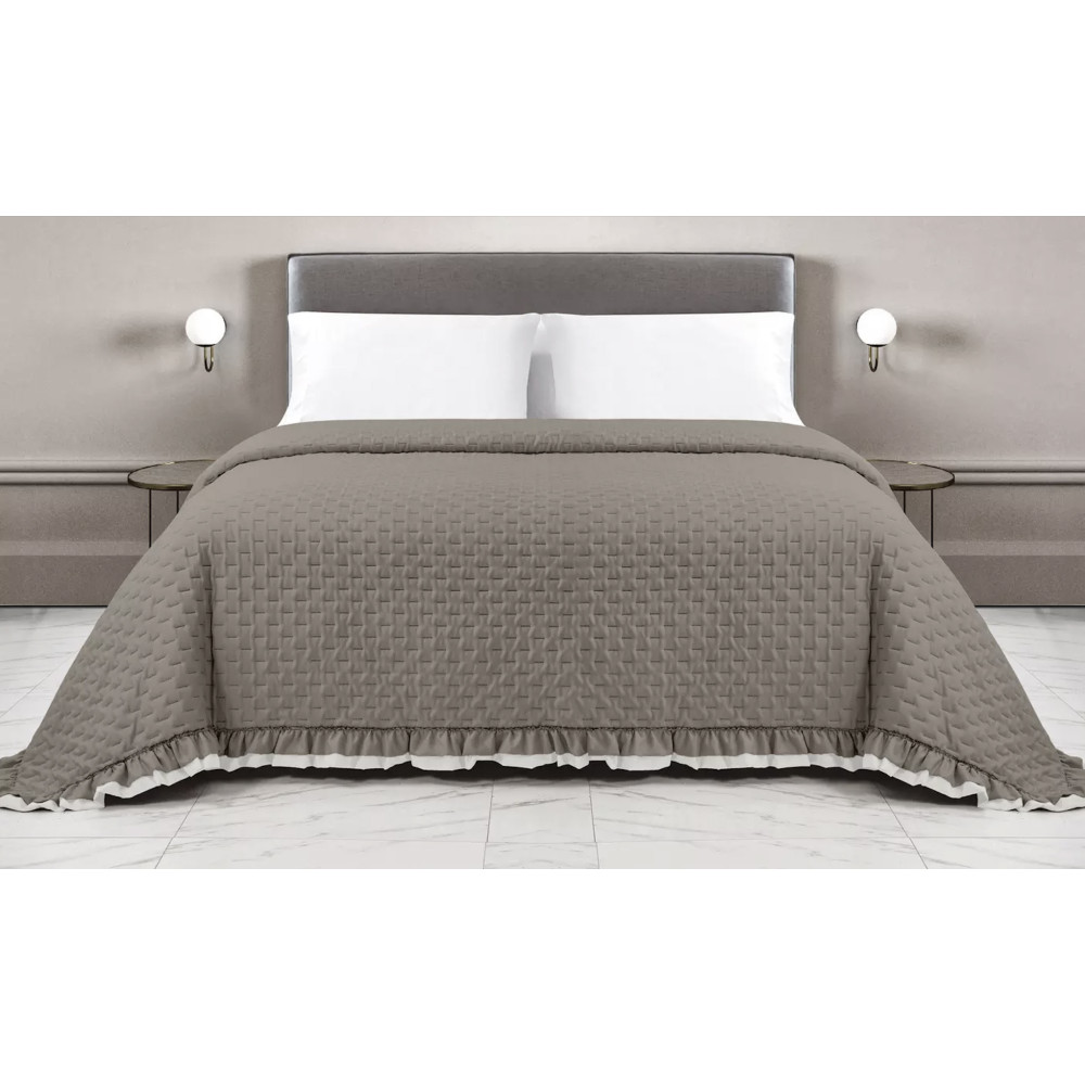 Gesteppte Tagesdecke mit Rüschen in Taupe/Creme Taupe/Creme
