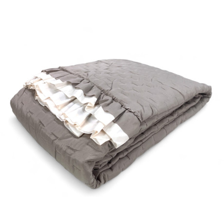 Quilted BEDSPREAD with Ruffles in Taupe/Cream Taupe/Cream 2