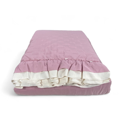Quilted bedspread with ruffles in solid color Pink/Cream