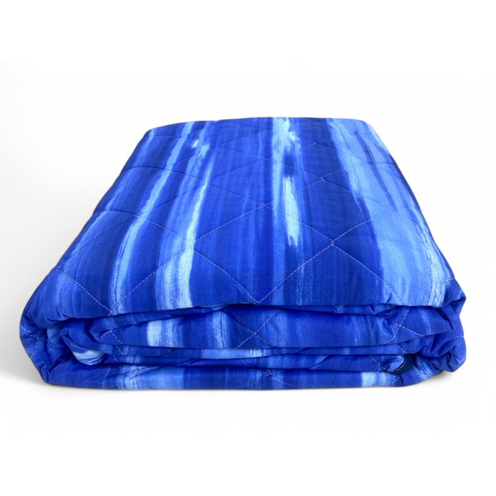 Kot Blue Brushed Quilt - Détail du tissu en coton et matelassage en losange