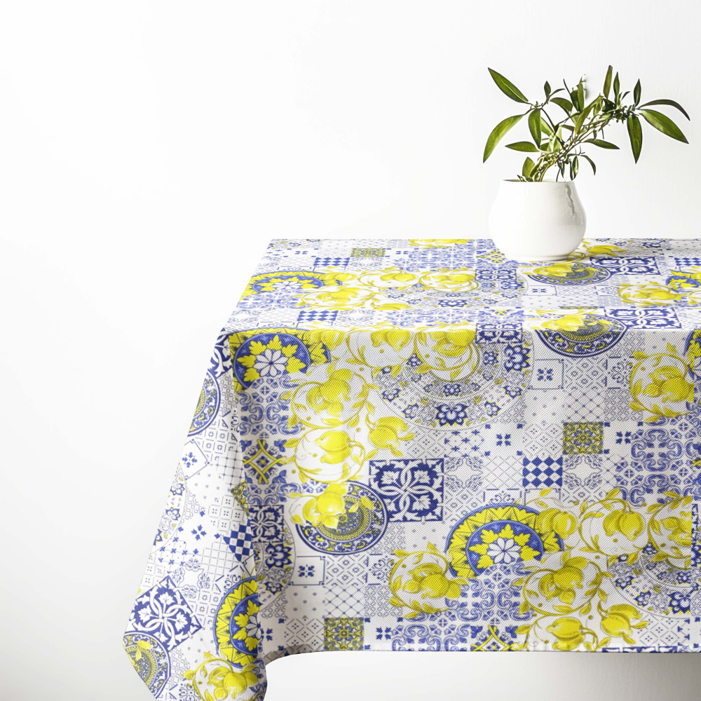Tablecloth 140x240 cm Sissi - Mediterranean print with bright and durable colors.