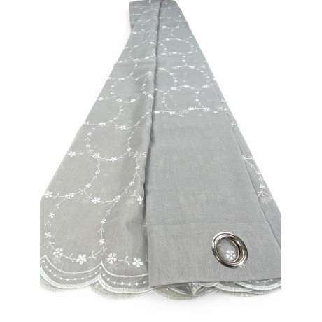 Tenda Chantal grigia 140x280 cm con fiori bianchi ricamati e occhielli in acciaio. 2