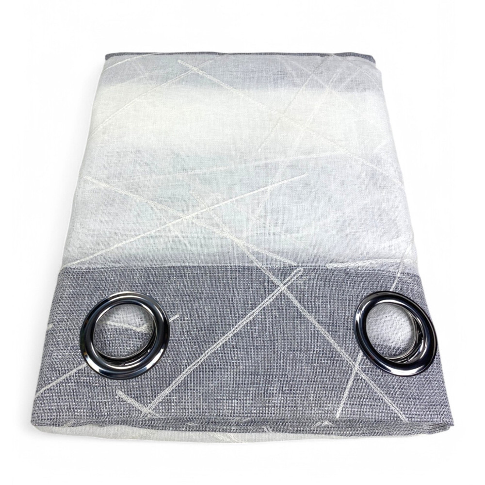Détail du rideau plié Yara - Tissu polyester décoré transparent