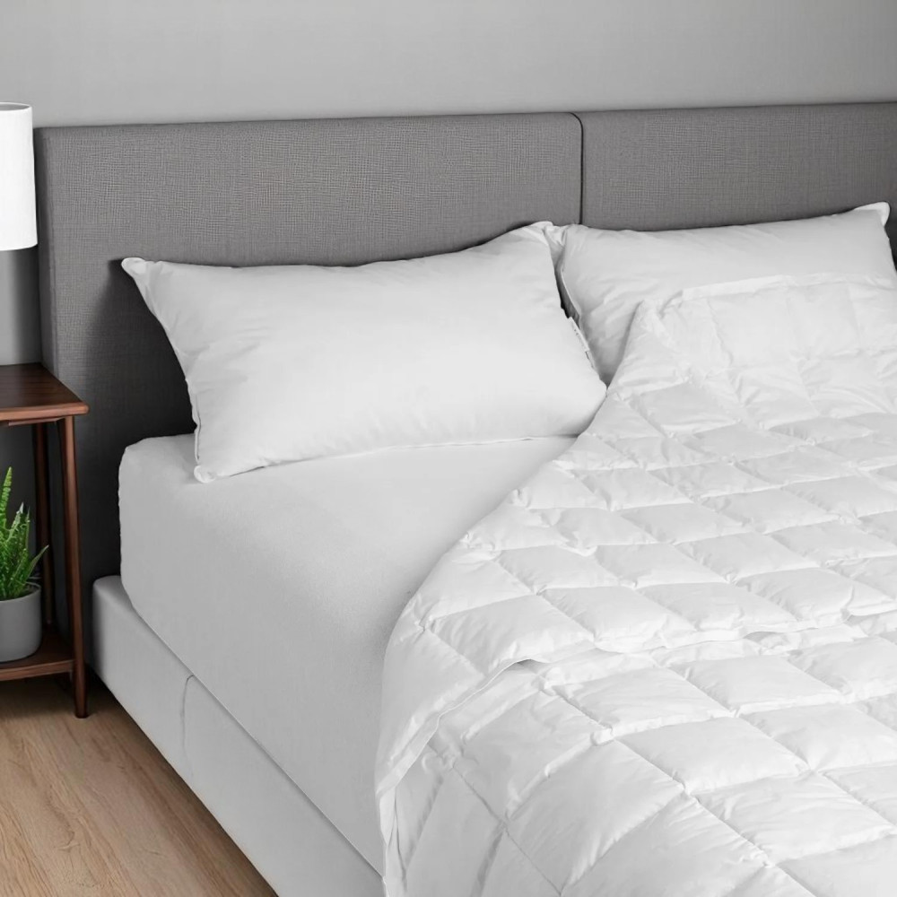 Couette BORMIO Light Daunex sur lit double - Élégance et confort