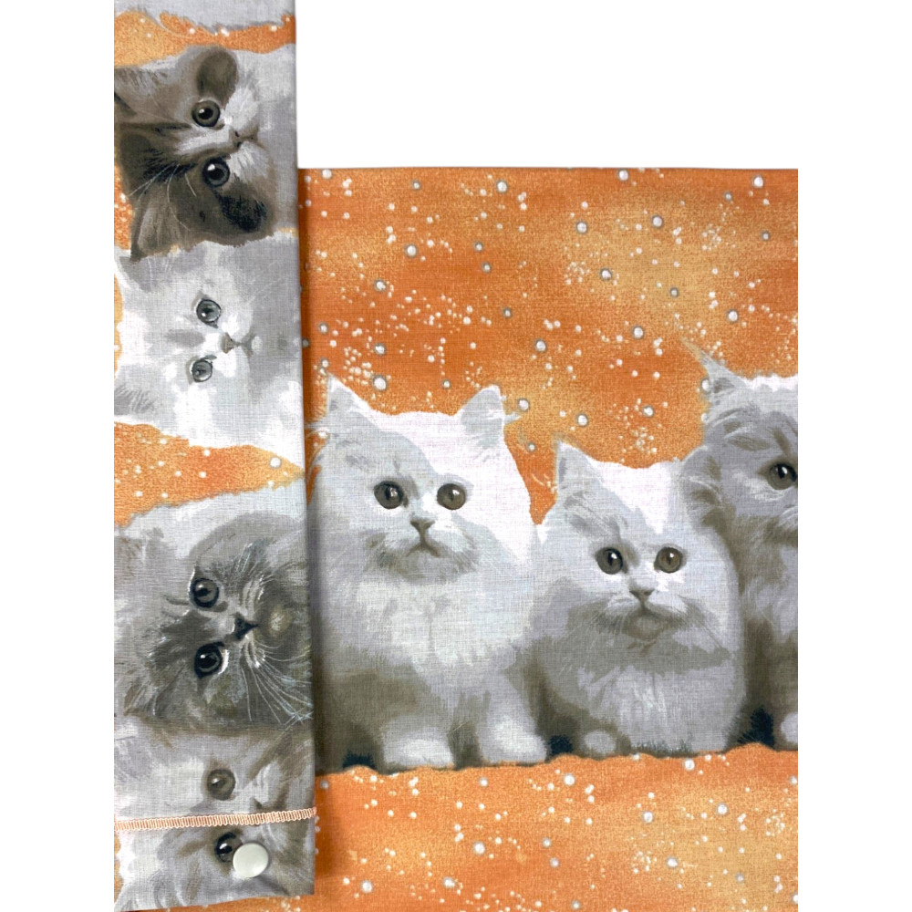 Paquet plié avec décoration de chats persans - Élégance et sympathie en un seul produit