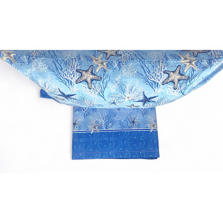 Blaues Leinenset mit Seesternen und Korallen – Blick auf das Doppelbett 2