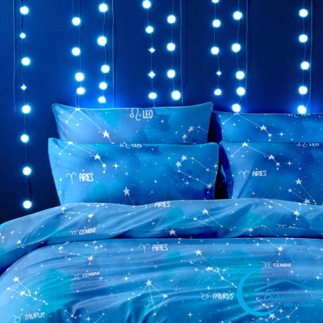 Juego de sábanas azules con signos místicos del zodíaco en la cama – algodón italiano 2