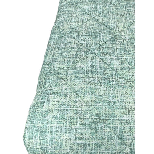 Kot Coco Green Bedspread - Detail of the checked quilting.