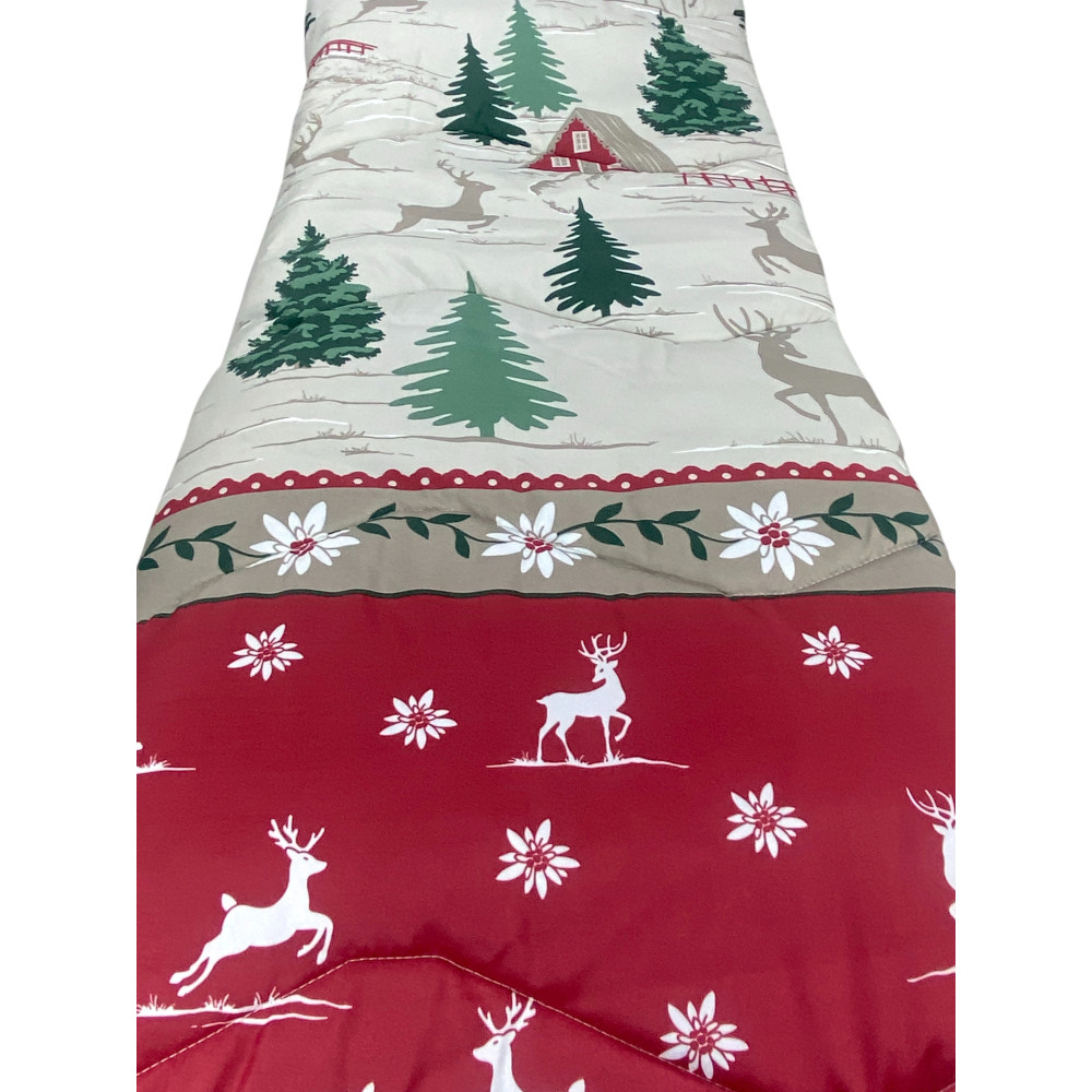 Détail de tissu de courtepointe de cabine - Cerf, neige et maison de montagne sur fond beige