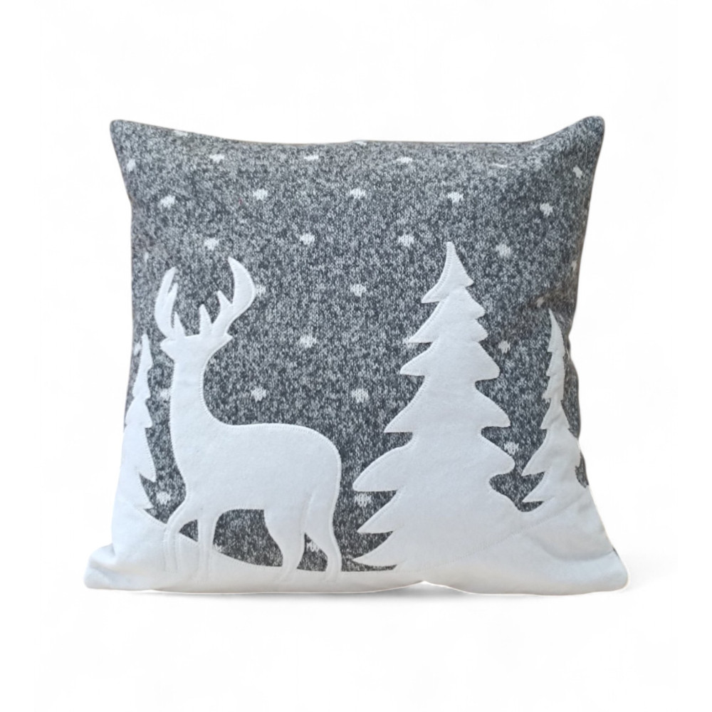 Federa cuscino arredo grigio bianco 40x40 cm con cervo e neve in stile tirolese Made in Italy