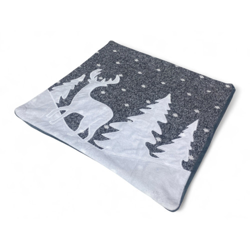 Taie d’oreiller cerf et neige de style cabane - parfaite pour les salons et les chambres d’hiver
