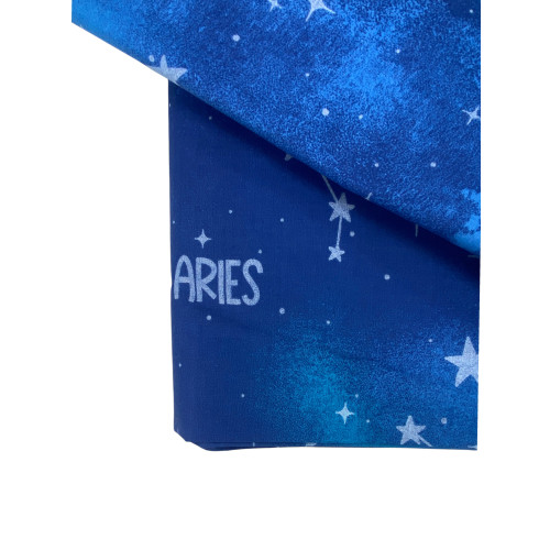 Les signes du zodiaque bleu sont couverts de coton 100 % fabriqué en Italie