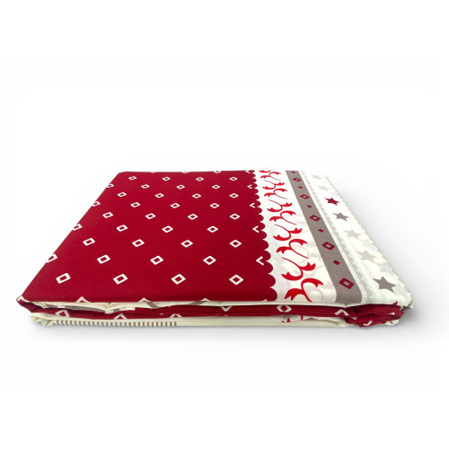 Fermeture boutonnée de la housse de couette rouge avec motif de cœur en edelweiss