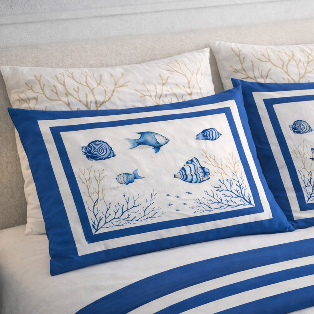 Dos fundas de almohada a juego de 50x80 con estampado marino y borde azul oscuro
