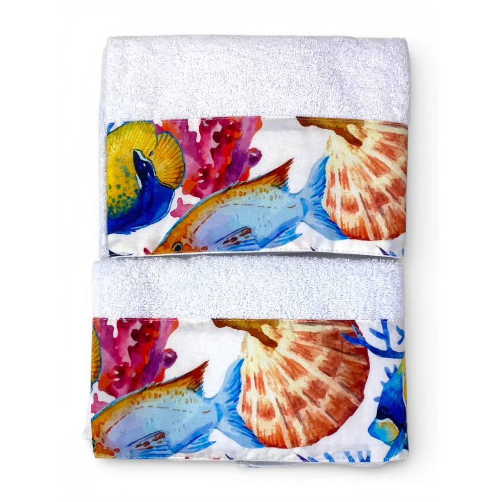 White beach towel set 1+1 with flounce printed aquarium fish and shells